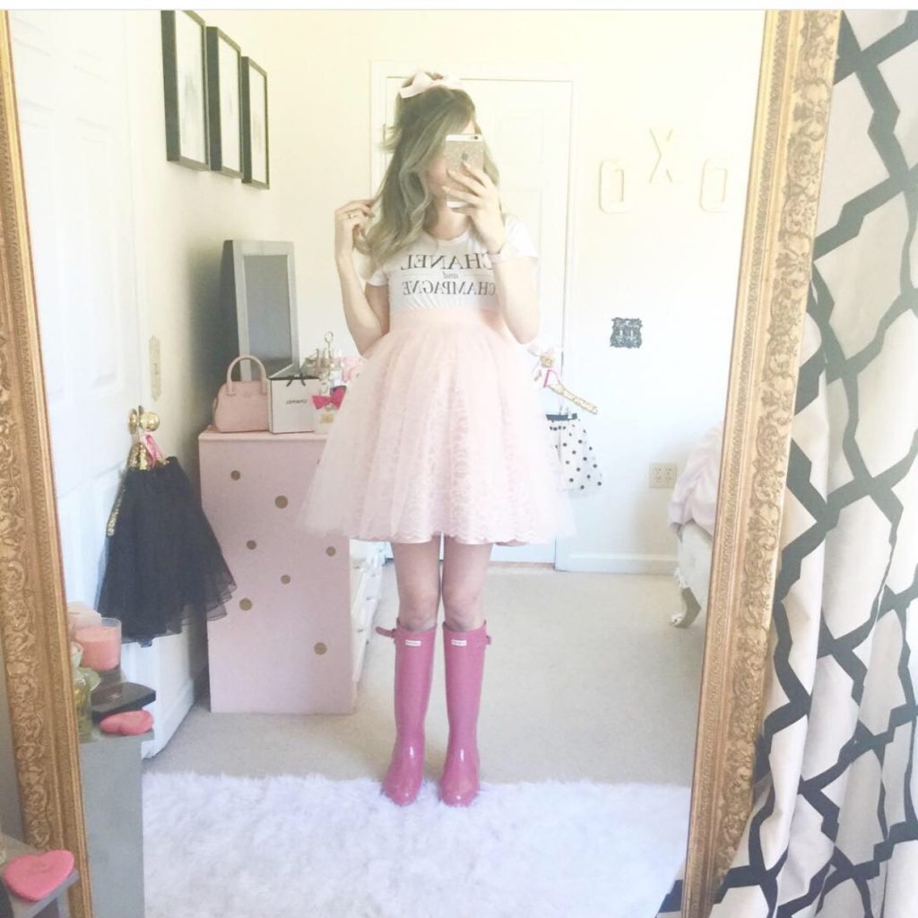 The Best Feminine Styles of Instagram From November Part 2 – J'adore ...