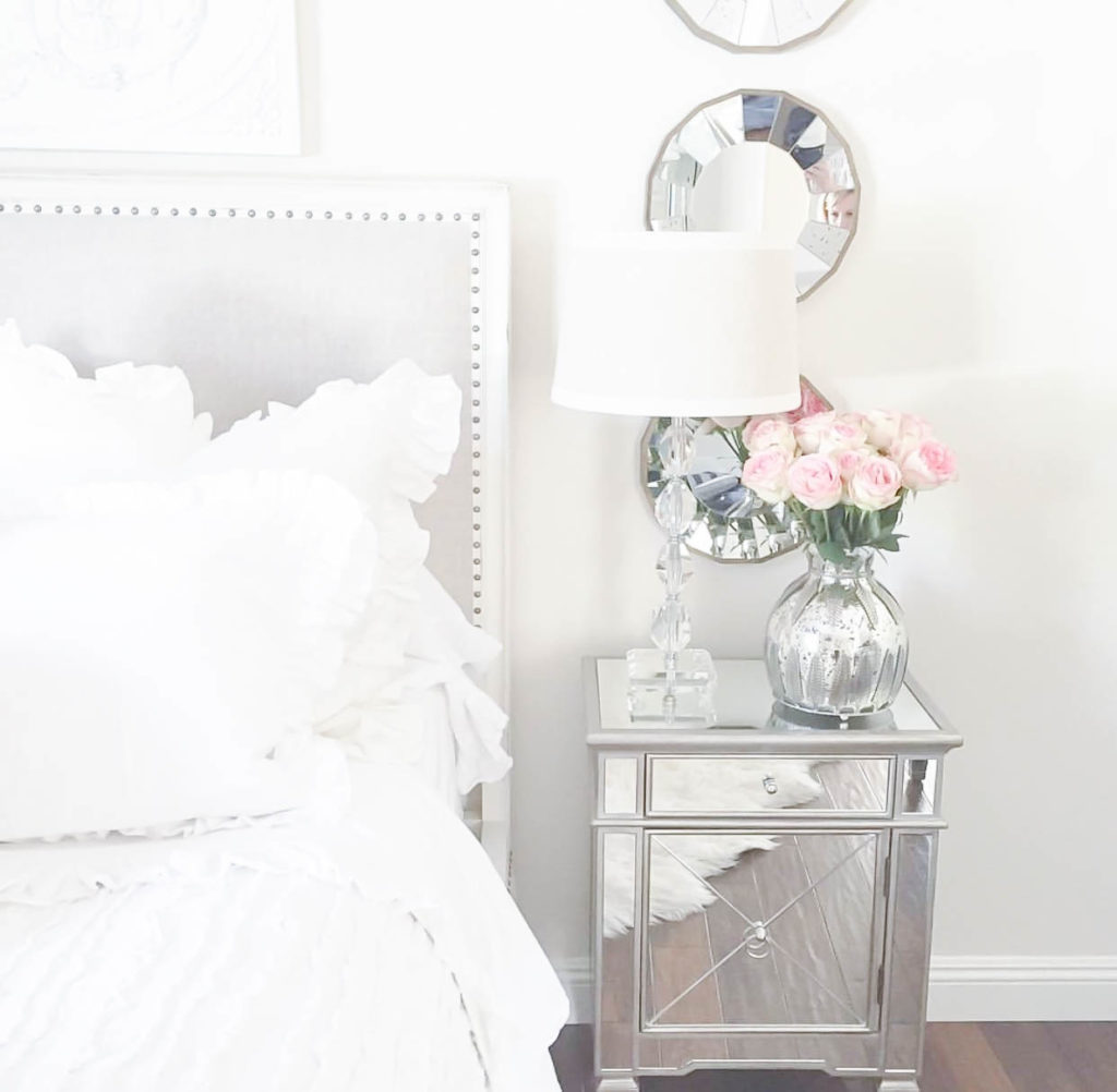 10 Most Pretty & Inspirational Bedroom Must Haves-1-17