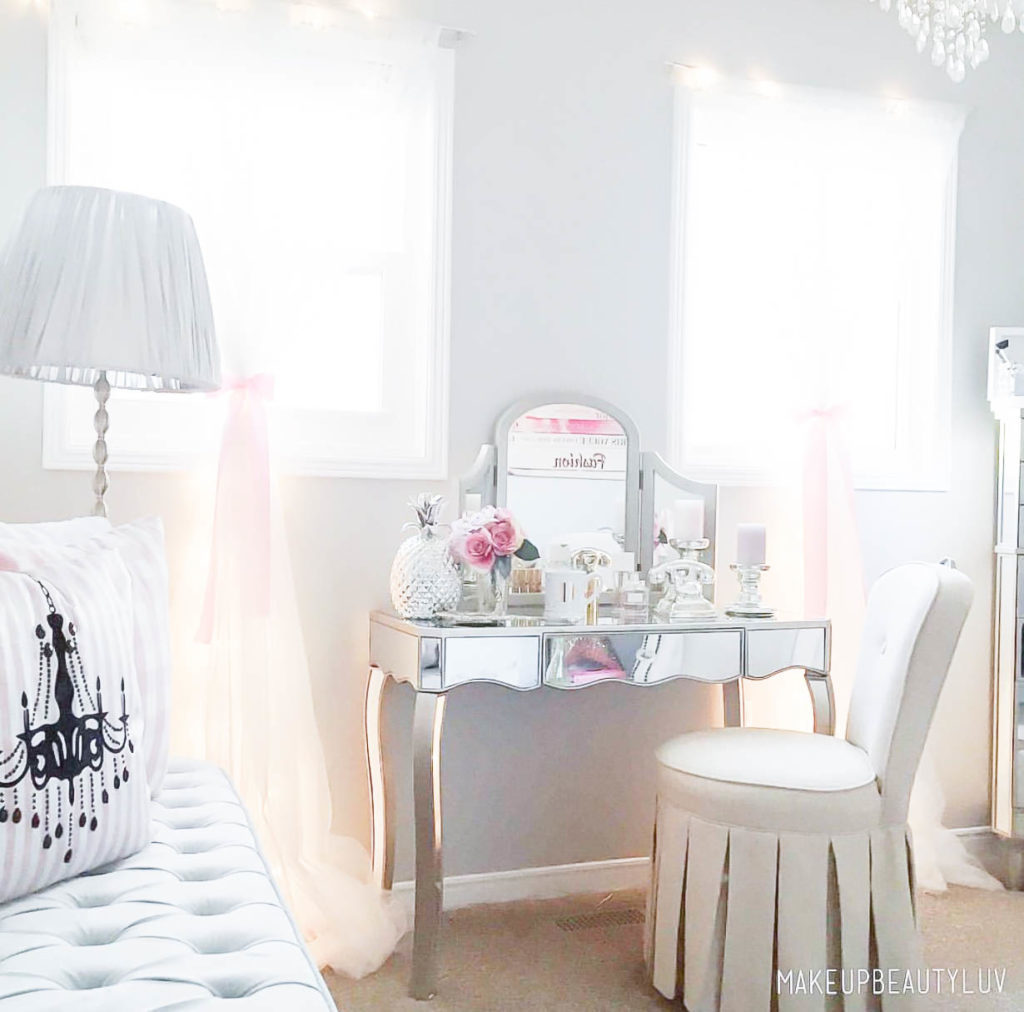 10 Most Pretty & Inspirational Bedroom Must Haves-1-21