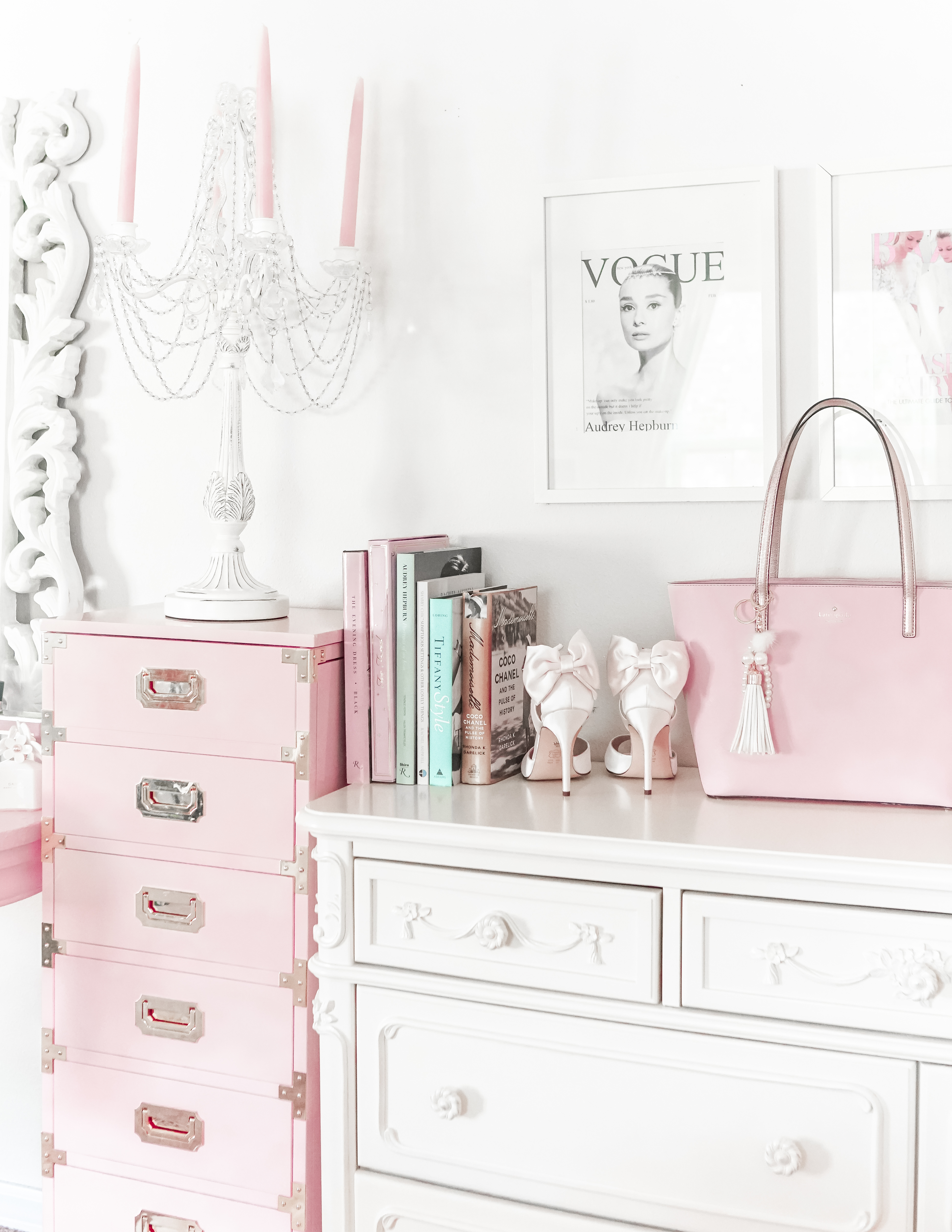 How To Make Your Workspace Pretty & Girly 
