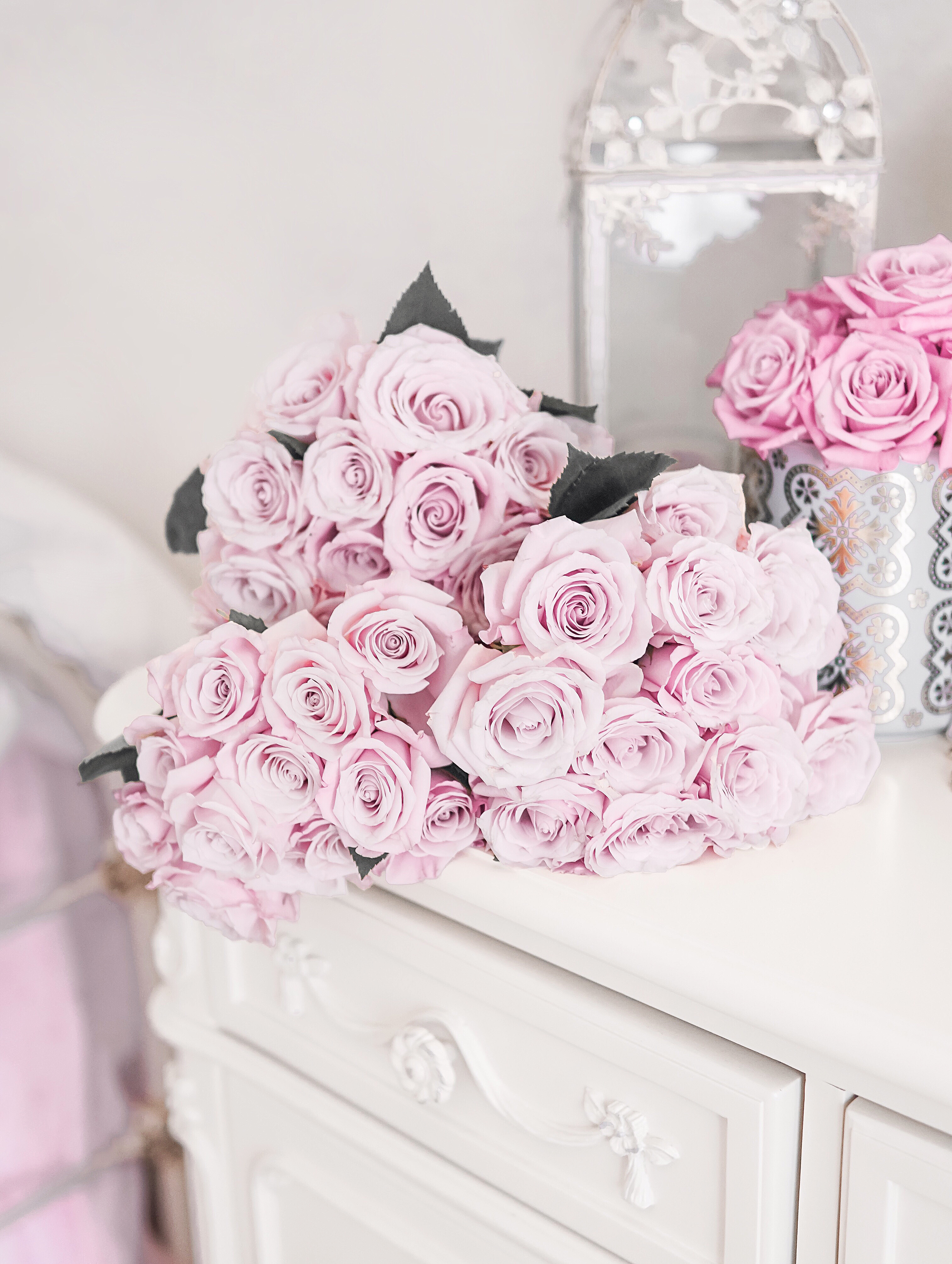 How To Make Your Workspace Pretty & Girly 