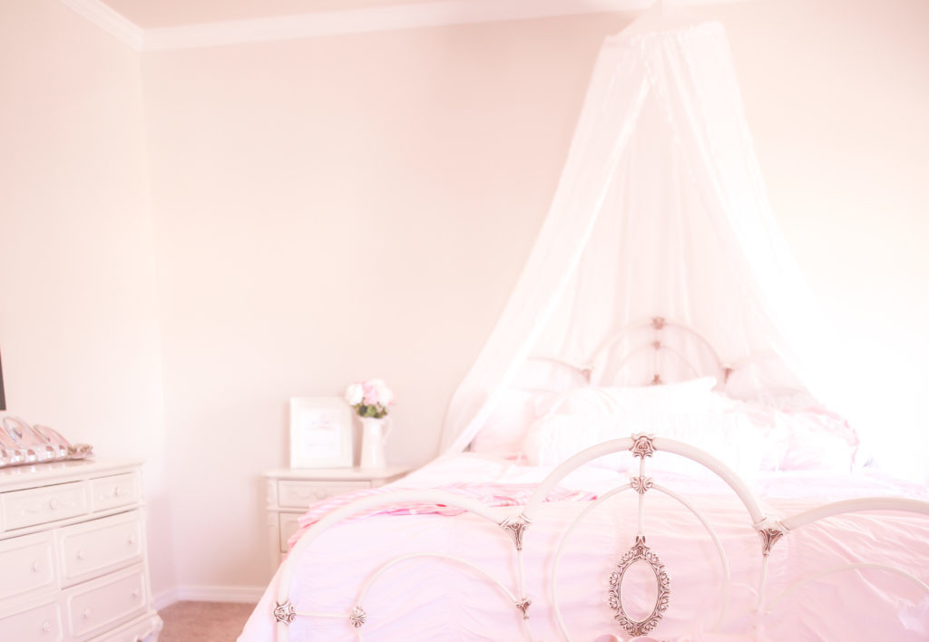 Must-Haves For A Beautiful Feminine Bedroom