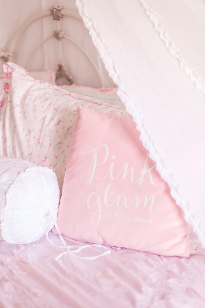 Must-Haves For A Beautiful Feminine Bedroom