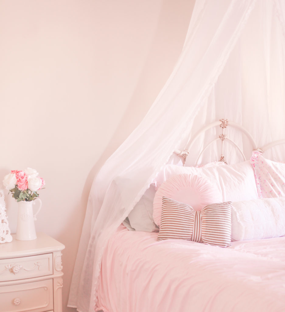 Must-Haves For A Beautiful Feminine Bedroom