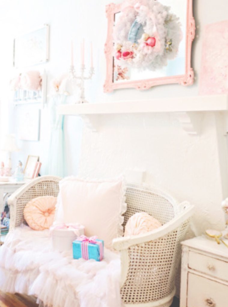 10 Most Pretty & Inspirational Christmas Decor Must-Haves