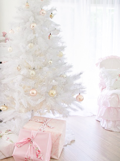 10 Most Pretty & Inspirational Christmas Decor Must-Haves