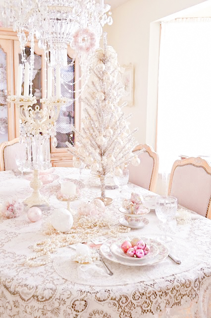 10 Most Pretty & Inspirational Christmas Decor Must-Haves