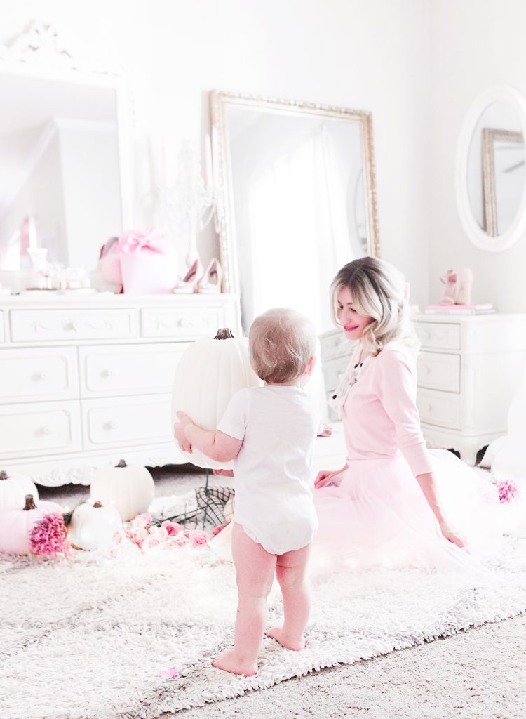 This Is How You Do Fall With A Feminine Touch + Fall Bucket List This Is How You Do Fall With A Feminine Touch + Fall Bucket List