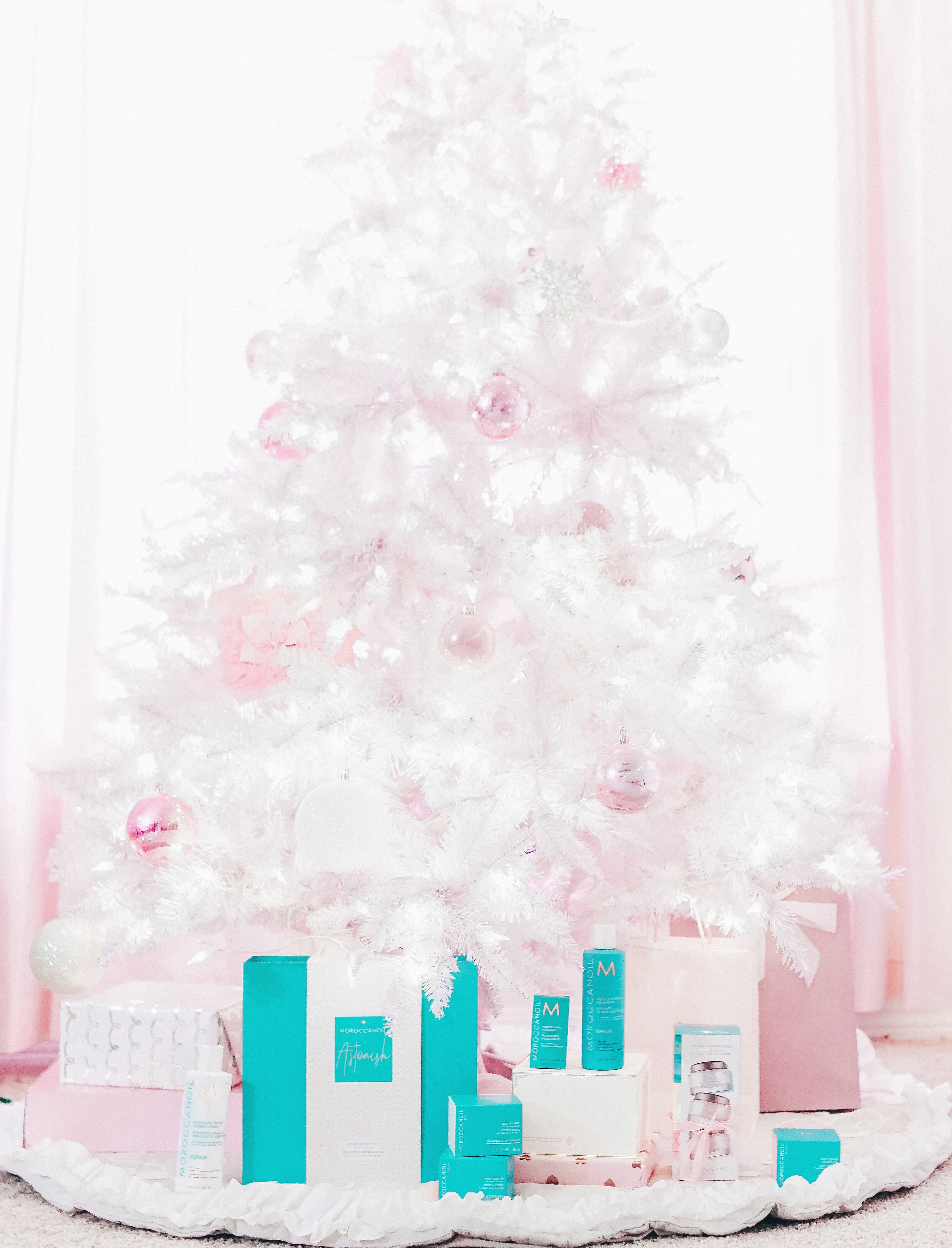 Hair Care Gifts That Should Be At The Top of Your Holiday Shopping List