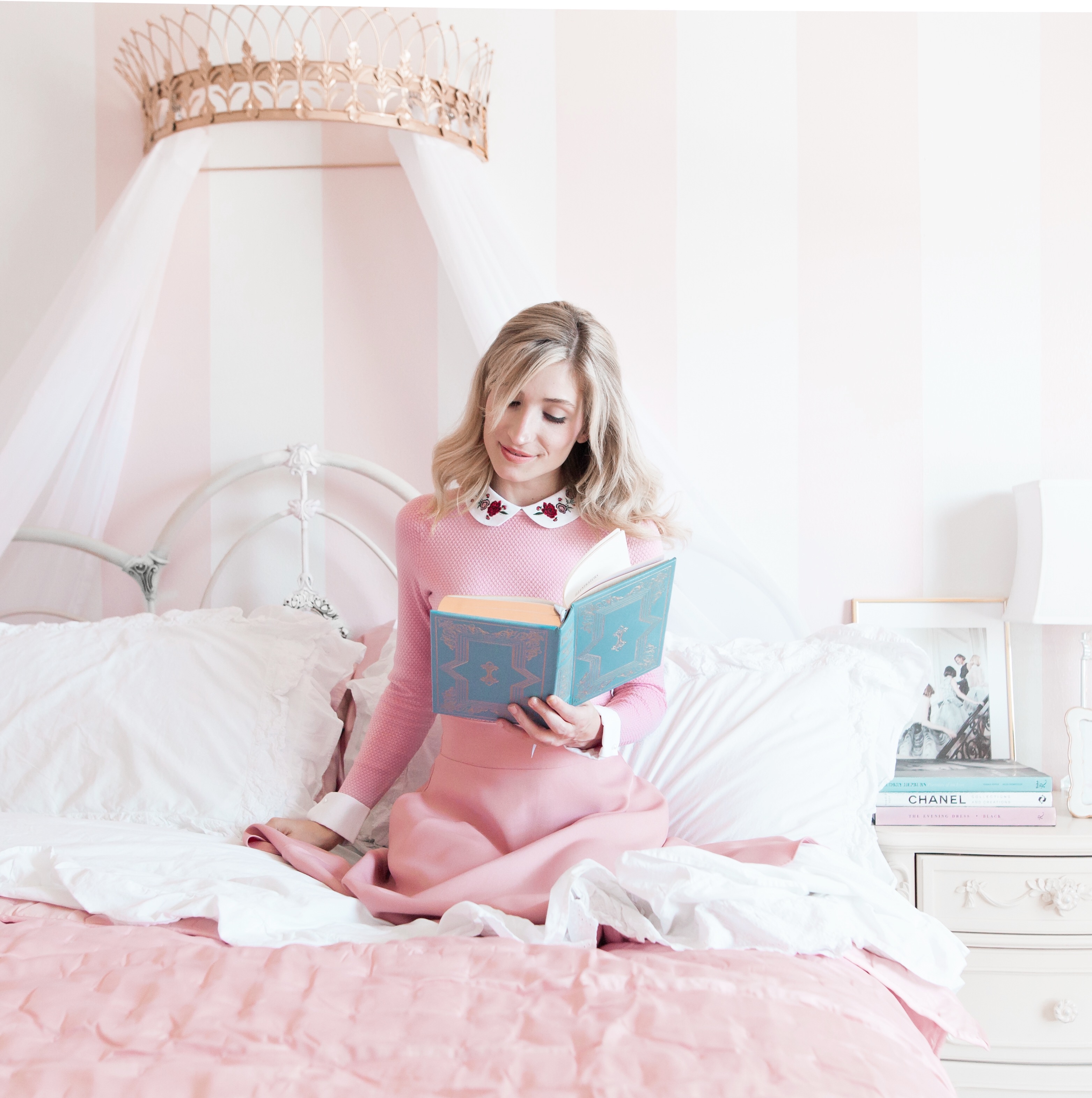 This Piece Can Instantly Elevate The Look of Your Bedroom