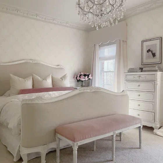 A Beautiful Pink Bedroom Makeover That’ll Make You Blush